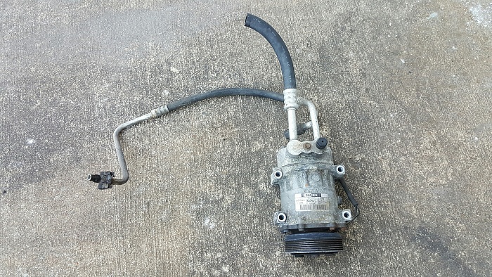 2001 XJ, AC compressor-20160129_171940_resized.jpg