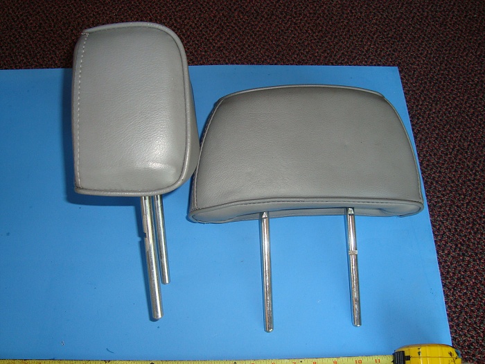 Headrests  Grey Leather-dsc03892.jpg