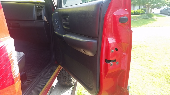 Flame red 2001 cherokee part out, 2wd, 4dr-20160612_171152.jpg