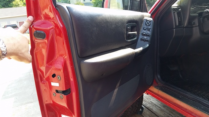 Flame red 2001 cherokee part out, 2wd, 4dr-20160612_171328.jpg