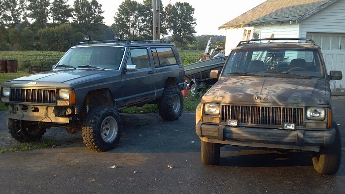 little late but heres my 2 xjs-376662_341760762575318_2034023470_n.jpg
