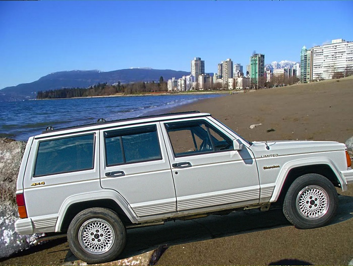 New Jeep owner from Canada-jeep1.jpg