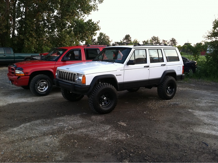 is this a good deal on a jeep cherokee?-image-1152333297.jpg