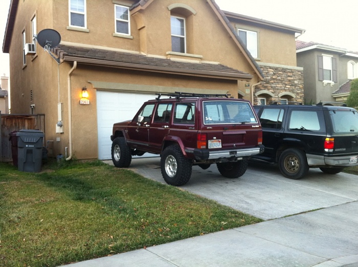 Lookin at an XJ-img_1343.jpg