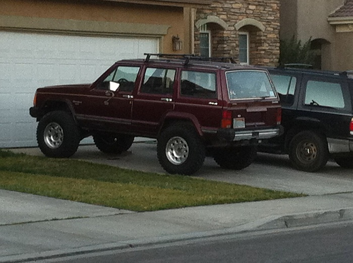 Lookin at an XJ-img_1344.jpg