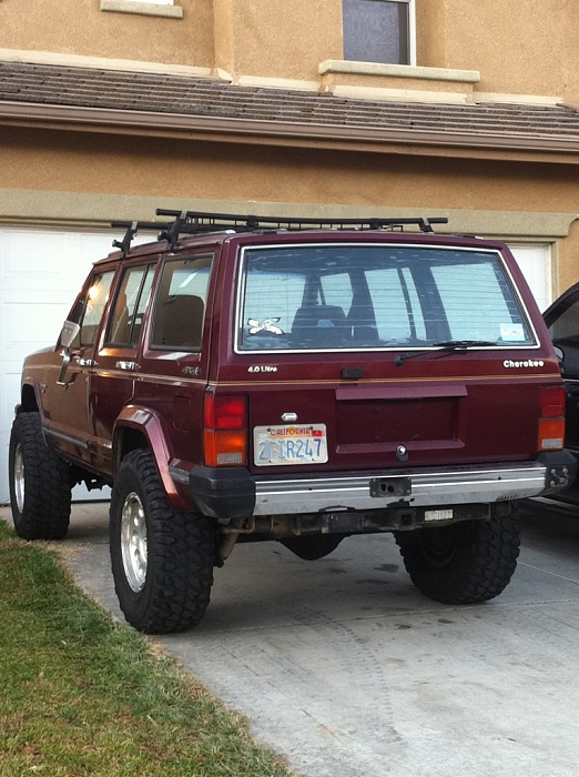 Lookin at an XJ-img_1345.jpg