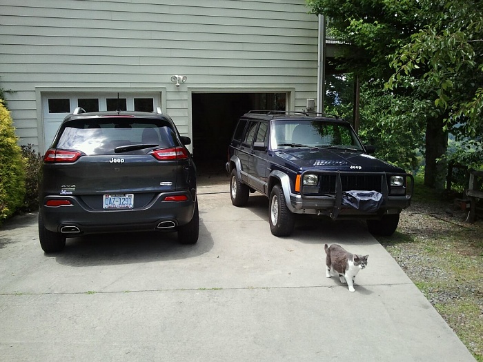 New Cherokee Latitude and best of all worlds-jeep-twins.jpg