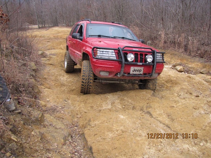 Post your lifted ZJ/WJ-603292_10200319483608979_1027593009_n.jpg